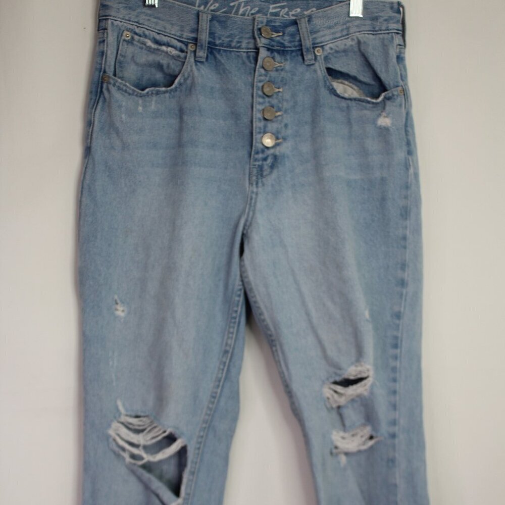 We The Free Distressed Straight Leg High Rise Cotton Demin Jeans Size 28